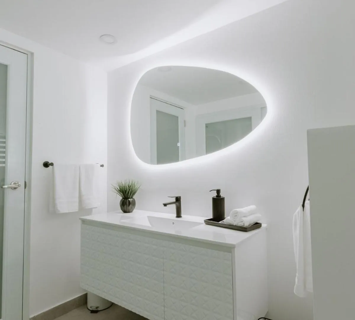 Isla Verde Beach Luxe San Juan Apartment